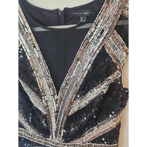 Aidan Mattox Women's Cocktail Dress Size 6 Black Silver Sequined Mini Sheath - Picture 2 of 7